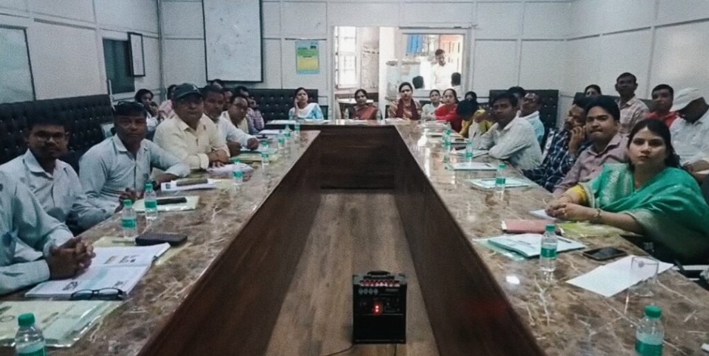 जनगणना 2027 की तैयारी तेज,मंगलौर में नगरपालिका परिसर में एक विशेष प्रशिक्षण शिविर का आयोजन किया गया जहाँ बड़ी संख्या में कर्मचारियों को किया जा रहा प्रशिक्षित ,,,