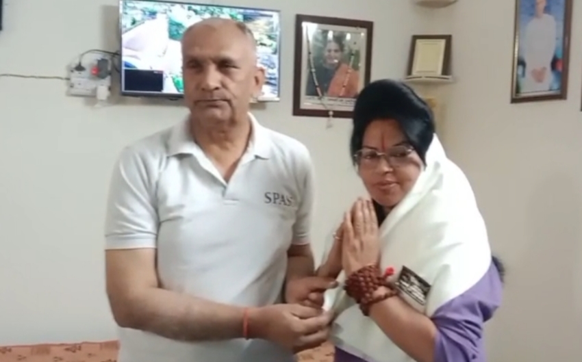 लावारिसों की वारिस क्रांतिकारी शालू सैनी द्वारा अब तक छह हजार बेसहारा शवों को मुखाग्नि दिए जाने पर उत्तराखंड के राज्य मंत्री द्वारा मिला सम्मान,,,