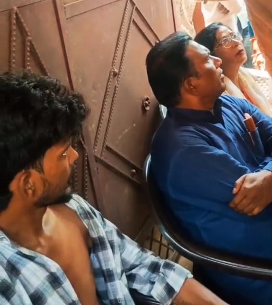 झबरेड़ा विधानसभा में आयोजित बहुद्देशीय शिविर उस वक्त हंगामे की भेंट चढ़ गया, जब कार्यक्रम के दौरान मामूली कहासुनी ने देखते ही देखते मारपीट का रूप ले लिया,,,