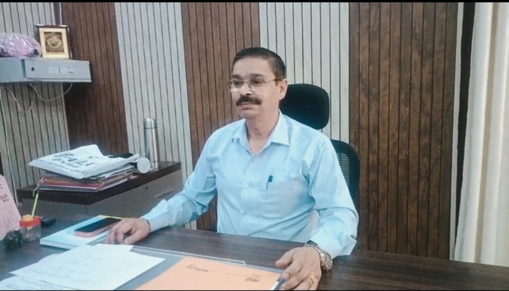 नारसन ब्लॉक की तीन ग्राम पंचायतों में घोटालों को लेकर जांच कमेटी गठित,,,विकास खंड अधिकारी पवन सैनी