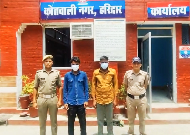 रोडीबेलवाला क्षेत्र में एक युवक के हाथ बांधकर मारपीट करने का वीडियो सोशल मीडिया पर वायरल होने के बाद पुलिस ने त्वरित कार्रवाई करते हुए दो आरोपितों को किया गिरफ्तार ,,,