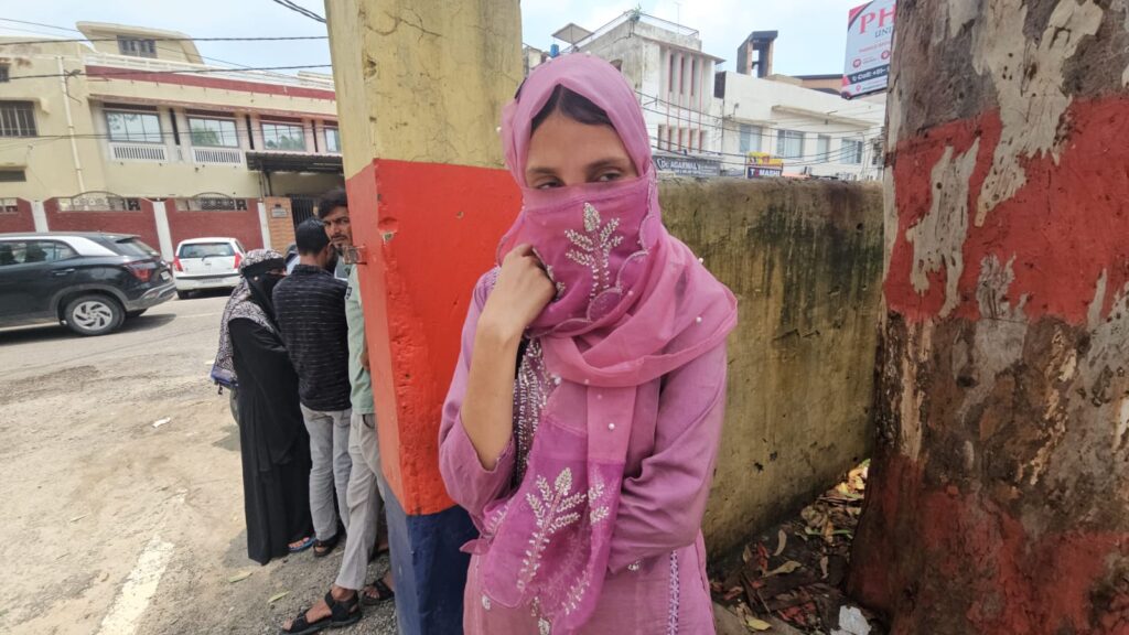 शादी का झाँसा देकर किया युवती से दुराचार, पुलिस जुटी जांच में, ढंडेरा का निवासी है आरोपी हुसैन, आरोपी के परिजनों पर लगाया मारपीट का आरोप,,,