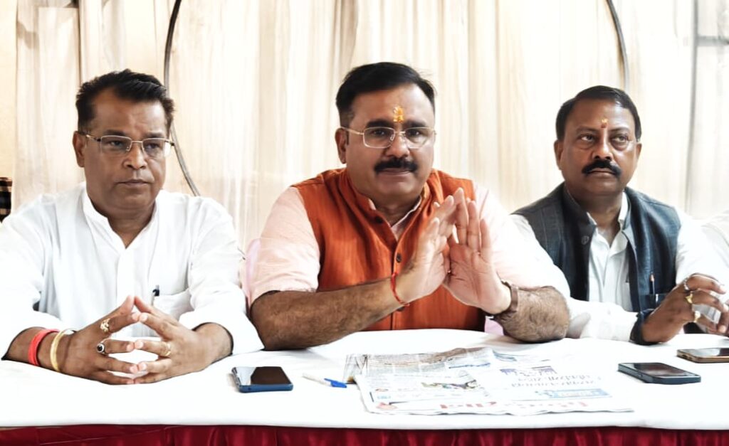 कांग्रेस के राष्ट्रीय प्रवक्ता आलोक शर्मा ने केदारनाथ धाम में कथित चढ़ावा चोरी, आगामी अर्द्धकुंभ के निर्माण कार्यों और सतीकुंड सौंदर्यीकरण परियोजना को लेकर सरकार पर गंभीर सवाल उठाते हुए श्वेत पत्र जारी करने की मांग की ,,,