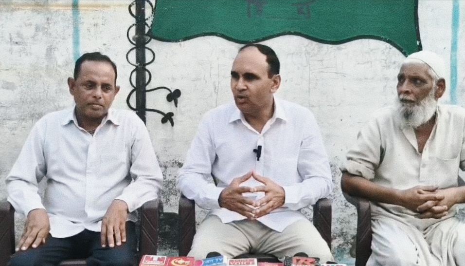 पूर्व मुख्यमंत्री हरीश रावत जैसे वरिष्ठ नेता की तस्वीर स्थानीय कार्यक्रमों के बैनरों से गायब ओने से कांग्रेस में बढ़ी अंदरूनी कलह, 2027 चुनाव से पहले बढ़ी सियासी हलचल,,,