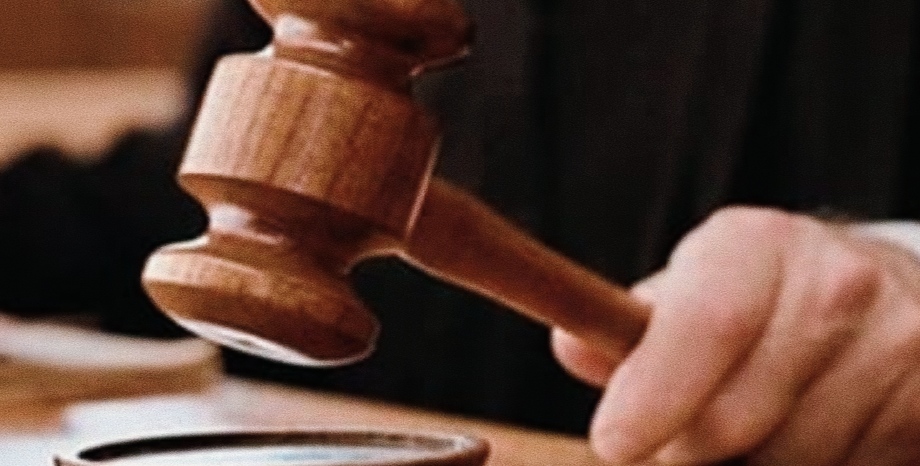 विवाहिता की संदिग्ध परिस्थितियों में मौत के मामले में पुलिस ने पति, सास, ससुर और देवर के खिलाफ हत्या और दहेज उत्पीड़न समेत अन्य धाराओं में मुकदमा दर्ज जांच की शुरू,,,