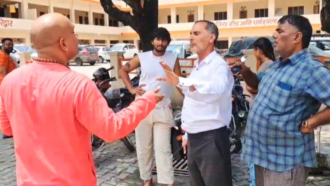 कांवड़ मेले के बीच हरिद्वार में सलीम वास्तिक के पहुंचने और कथित संत राम विशाल दास की ओर से आयोजित किए जा रहे एक धार्मिक कार्यक्रम को लेकर खड़ा हुआ नया विवाद ,,,