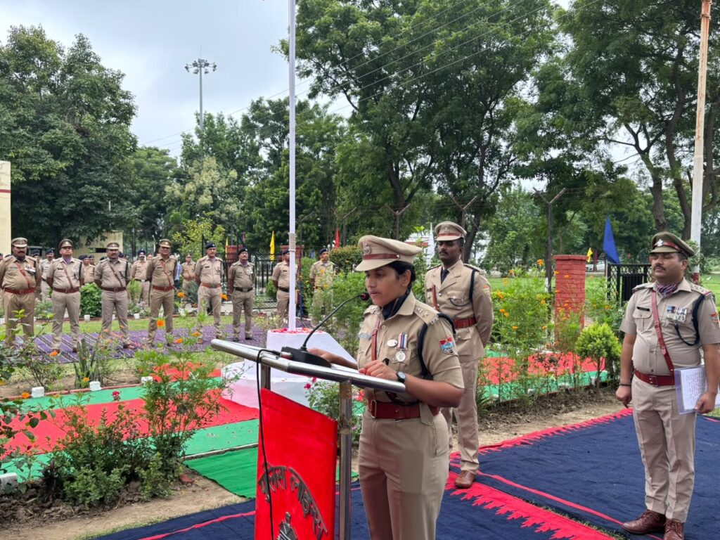 स्वतंत्रता दिवस के अवसर पर हरिद्वार पुलिस लाइन में हर्षोल्लास के साथ 80वां मनाया गया स्वतंत्रता दिवस,,,