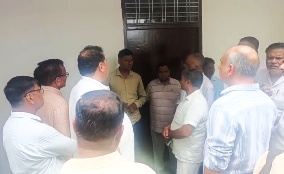 देहरादून से पहुंची सतर्कता विभाग (विजिलेंस) की टीम ने कथित रिश्वतखोरी के मामले में पीआरडी के क्षेत्रीय युवा कल्याण अधिकारी कुलदीप को 35 हजार रुपये लेते रंगे हाथ किया गिरफ्तार,,,
