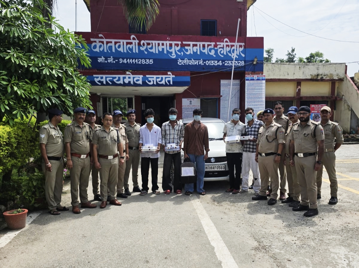 पुलिस मुख्यालय के साइबर क्राइम हॉटस्पॉट अभियान के तहत कोतवाली श्यामपुर पुलिस ने नालंदा और नवादा से जुड़े कथित “मगध साइबर गैंग” का भंडाफोड़ करते हुए पांच आरोपितों को किया गिरफ्तार ,,, बिहार से हरिद्वार तक फैले नेटवर्क की जांच,,,