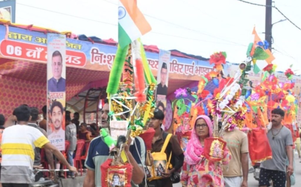 पूर्व पुलिस महानिदेशक अशोक कुमार ने किया कांवड शिविर का शुभारंभ,युवा भाजपा नेता ध्रुव गुप्ता की सेवाभाव की सराहना की गई ,,,