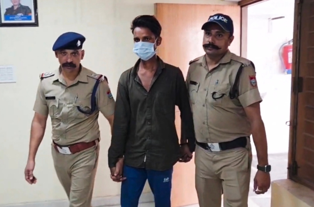 उधम सिंह नगर पुलिस ने ट्रांजिट कैम्प क्षेत्र में हुई सनसनीखेज हत्या की गुत्थी सुलझाते हुए एक आरोपी को किया गिरफ्तार ,,,