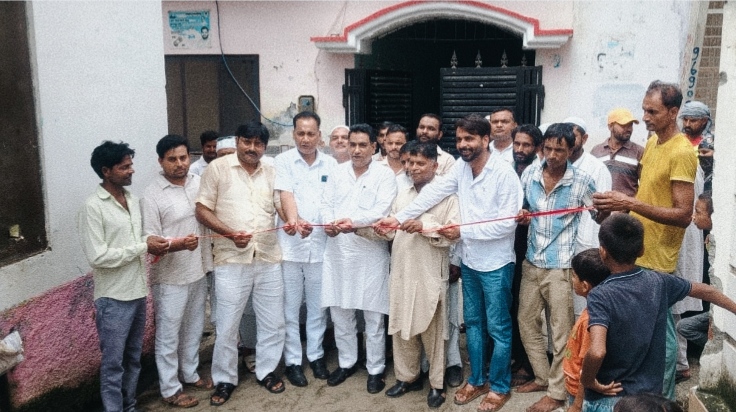 विधानसभा क्षेत्र के पाडली तेलीवाला में लोक निर्माण विभाग की ओर से 30 लाख रुपये की लागत से बनने वाली सड़क के निर्माण कार्य का विधायक हाजी फुरकान अहमद और चेयरमैन प्रतिनिधि तौकीर आलम ने किया उद्घाटन ,,,