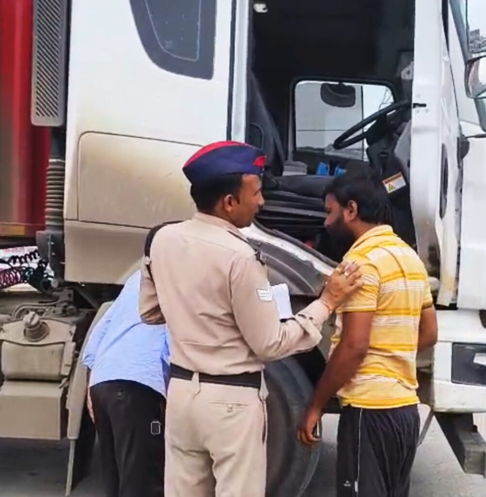 यात्रियों की सुरक्षा को लेकर परिवहन विभाग ने लक्जरी और स्लीपर बसों के खिलाफ की बड़ी कार्रवाई ,,,