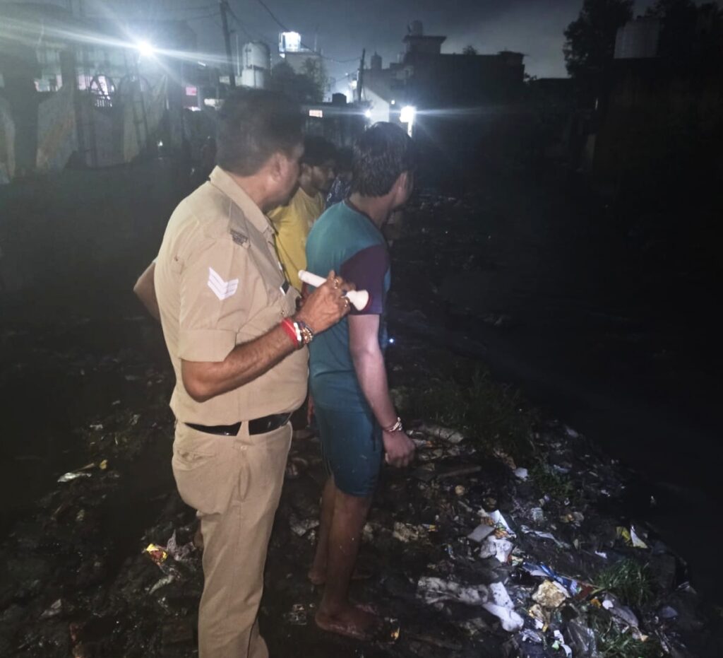 सिडकुल क्षेत्र में तेज बारिश के बीच नाले की पुलिया पर खेल रही दो बच्चियां अचानक आयी तेज बहाव की चपेट में,,,