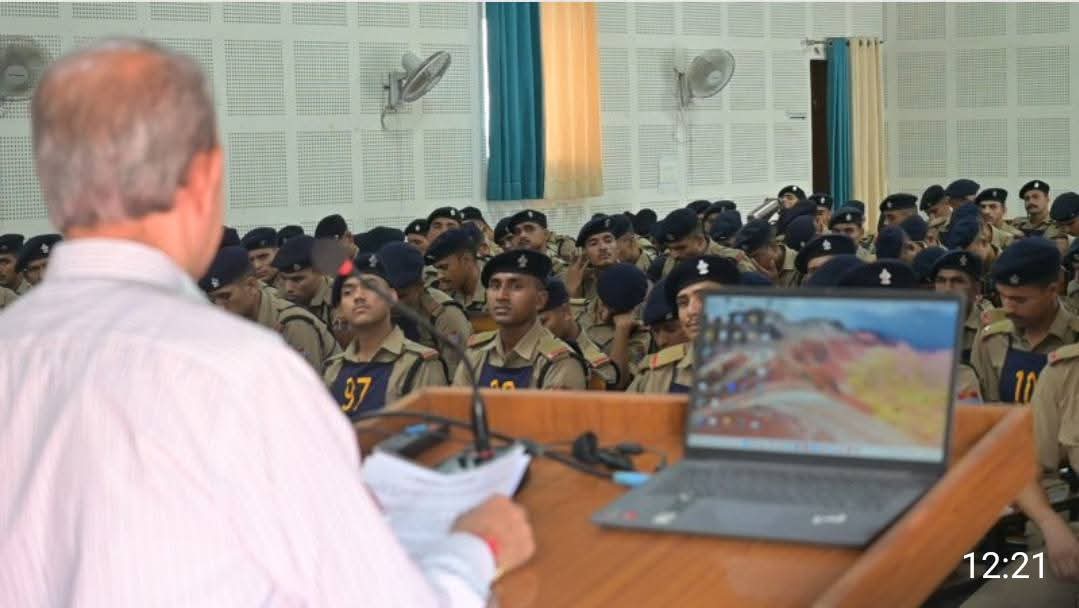 कुंभ मेला-2027 की तैयारियों के तहत ड्यूटी के लिए प्रशिक्षित किए जा रहे पुलिसकर्मियों को मेले की धार्मिक, ऐतिहासिक और सामाजिक महत्ता की दी जानकारी,,,