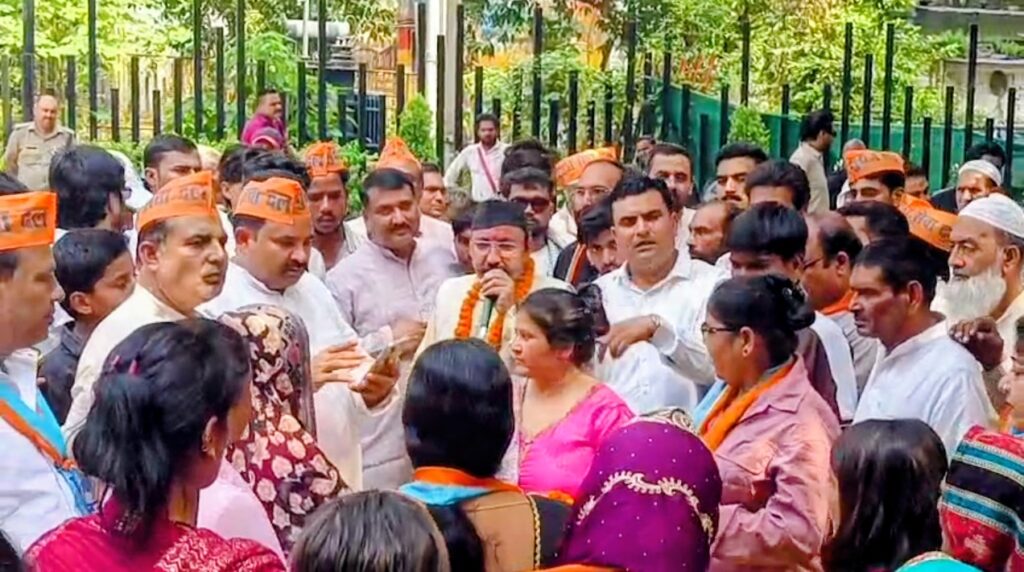 हरिद्वार-रुड़की विकास प्राधिकरण (HRDA) की कार्यप्रणाली को लेकर सुराज सेवादल का आक्रोश सड़क पर आया उतर,,,