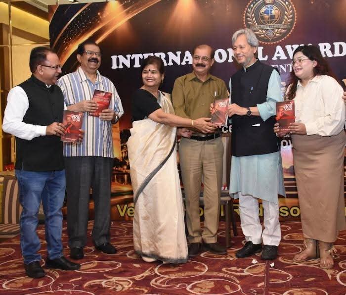 हिंदी साहित्य, शिक्षा और समाजसेवा के क्षेत्र में उल्लेखनीय योगदान के लिए हरिद्वार के लेखक एवं शिक्षाविद डॉ. विजयेन्द्र पालीवाल को नई दिल्ली में ‘प्रतिभा रत्न अवार्ड-2026’ से किया सम्मानित,,,